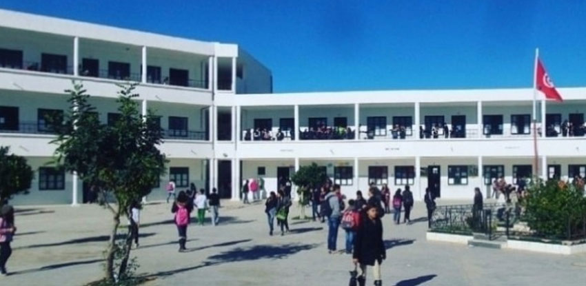 منوبة: توقف الدروس بالمدرسة الابتدائية 20 مارس بالمرناقية