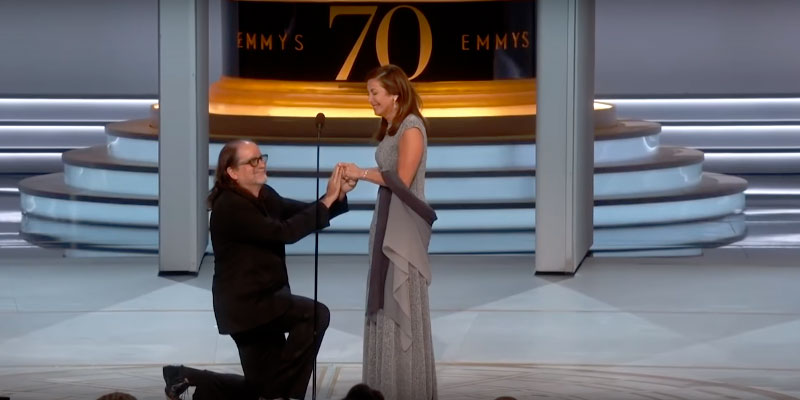 En Vidéo : Le réalisateur Glenn Weiss demande sa compagne en mariage aux Emmy Awards