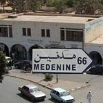 Des protestataires bloquent des routes à Médenine pour empêcher les libyens d’y accéder 