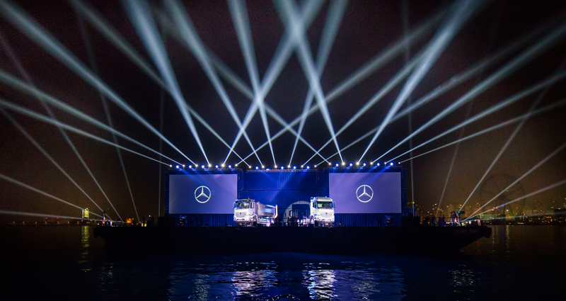 En photos : Mercedes Benz Lance la nouvelle génération de poids lourds