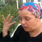 La mère d’un blessé de la révolution demande de l’aide aux politiciens 
