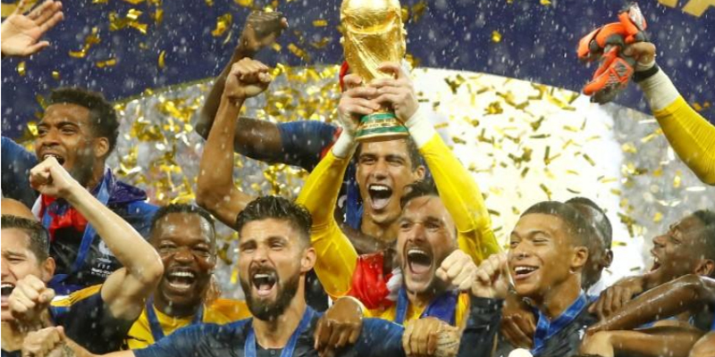 مترو باريس يغير أسماء بعض المحطات بعد الفوز بكأس العالم
