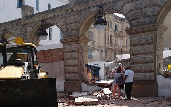 Suite à la démolition du mur à l’Avenue de France, Magasin Général précise et dénonce