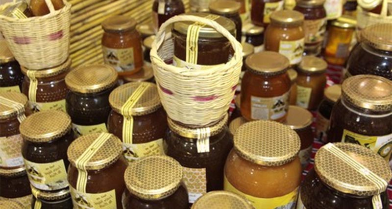 أريانة : حجز 2441 علبة من العسل المغشوش بثلاث مساحات تجارية كبرى