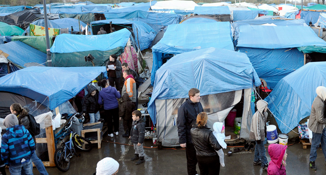 France : A Metz, plusieurs centaines de migrants dans un ''bidonville humanitaire''
