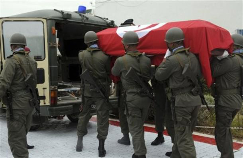 القصرين: نقل جثمان الشهيد أحمد السعايدي إلى العاصمة لعرضه على الطبيب الشرعي
