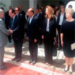 Photo du jour : Hollande reçu par Marzouki et sa femme Beatrix Rhein