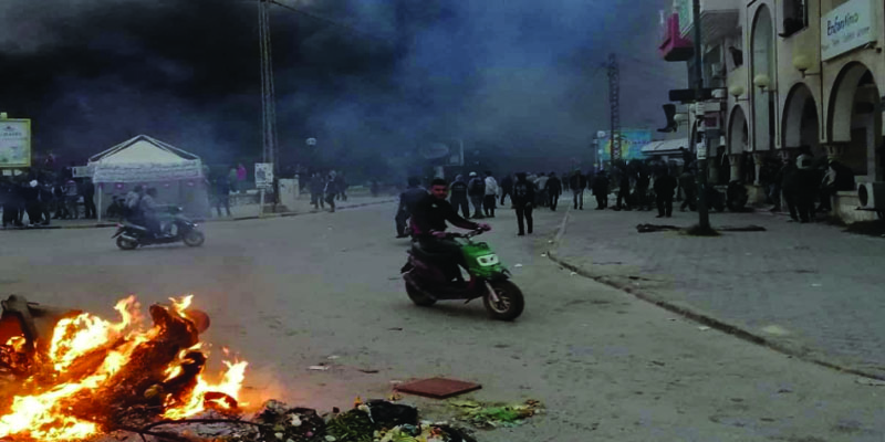 المنستير: استعمال الغاز المسيل للدموع لتفريق المحتجين من جماهير الاتحاد المنستيري
