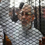 مصر: السجن المؤبد لمرشد الإخوان المسلمين و14 آخرين لإدانتهم في قضية عنف