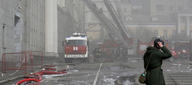 الضحايا قد يكونون مهاجرين: 16 قتيلاً على الأقل في حريق بمستودع في موسكو