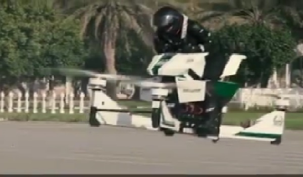 Une moto volante pour la police à Dubaï pour le printemps 2018