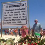 وضع نصب تذكاري لضحايا الهجوم الإرهابي على شاطئ نزل 'أمبريال' مرحبا 