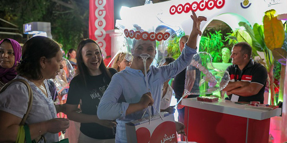 Ooredoo fait le bonheur des enfants de l’association « Arc en Ciel » au Festival International de Carthage