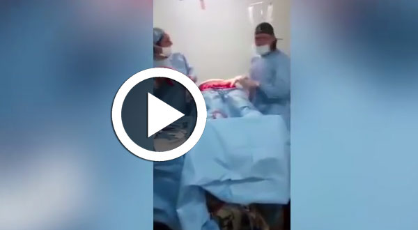 فيديو صادم: جراح وممرضة يرقصان أثناء عملية جراحية