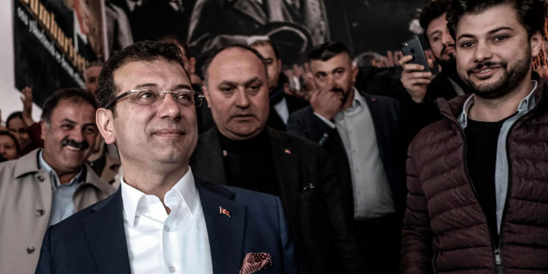 Elections municipales en Turquie, le candidat de l'opposition en tête à Istanbul 