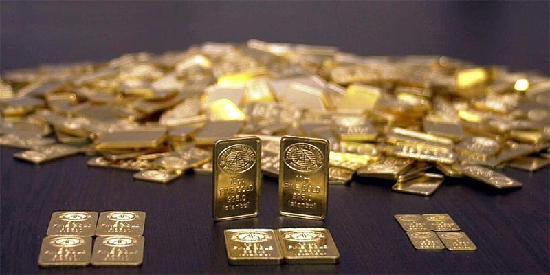 تراجع الذهب مع ارتفاع الدولار لأعلى مستوى في 11 شهرا
