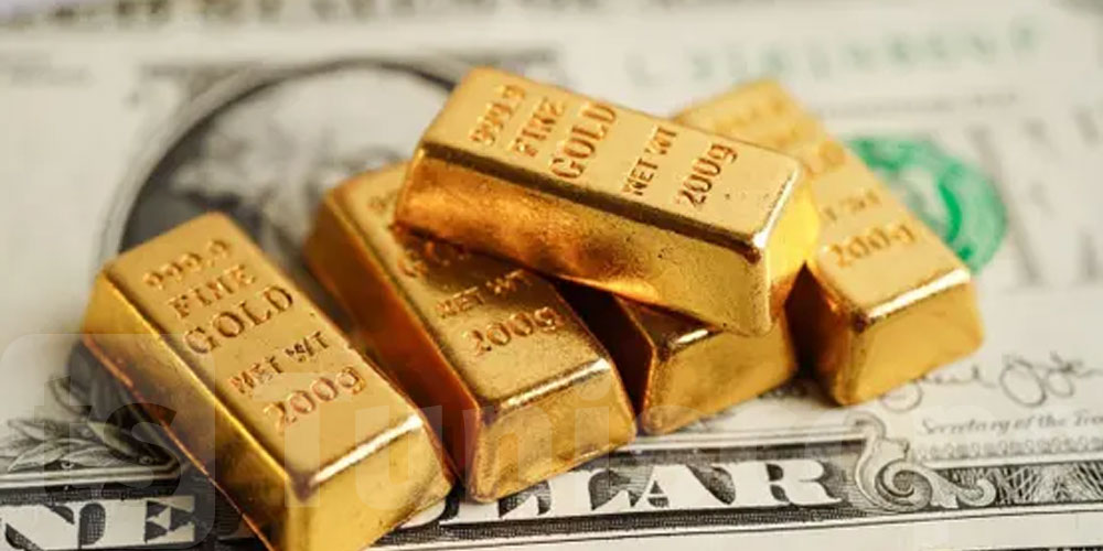  الذهب يتراجع دون مستوياته القياسية 