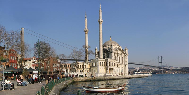 للمسافرين إلى تركيا: هبوط قياسي لليرة التركية