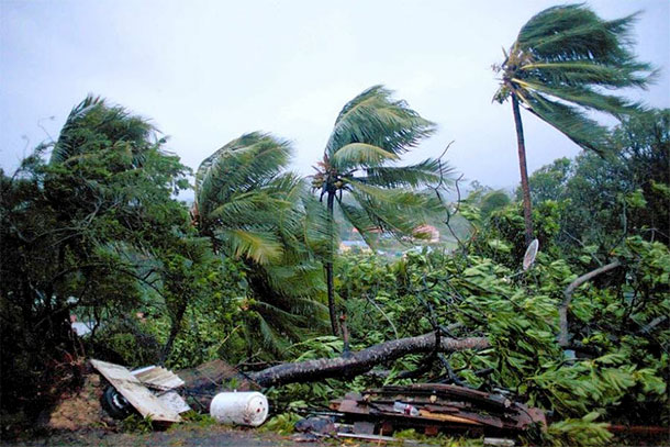 Maria s'éloigne de la Guadeloupe, frôle la Martinique mais ravage la Dominique