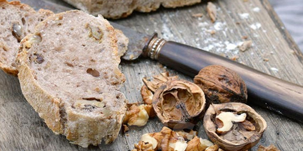 Pain complet vs pain blanc : les différences expliquées par une nutritionniste