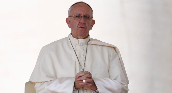 ''البابا يحذر المسؤولين عن قصف حلب من ''حساب الرب