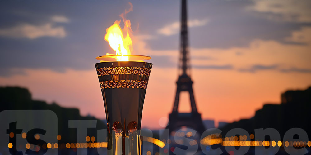 JO 2024 : La flamme olympique illumine les monuments de Paris