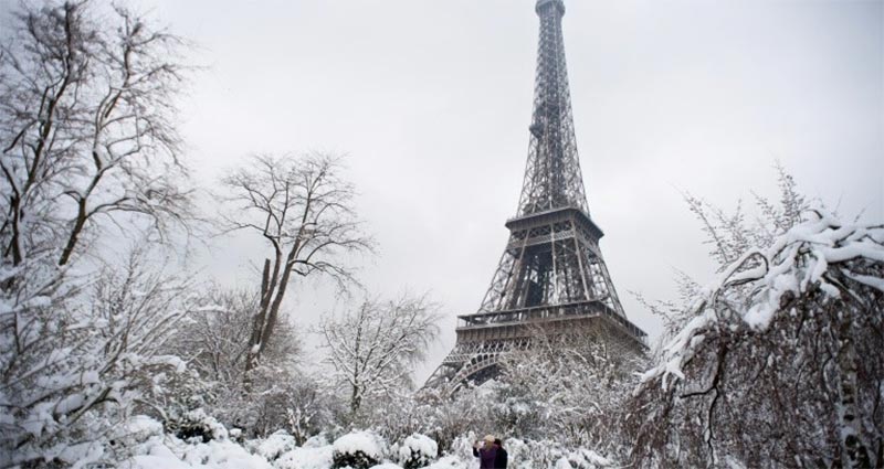 الغاء 200 رحلة جوية انطلاقا من باريس بسبب الثلوج والجليد
