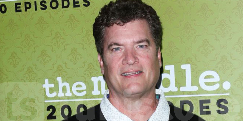 وداعًا لأسطورة الكوميديا الأمريكية بات فين