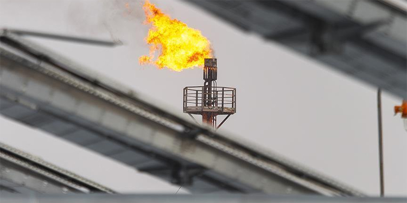 توترات الشرق الأوسط تدفع أسعار النفط بمواصلة الصعود