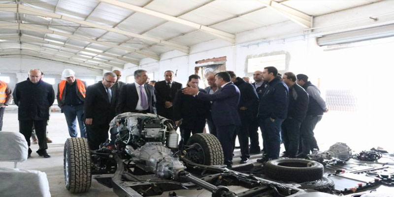 وزير الصناعة يعاين تقدم أشغال وحدة تركيب وصناعة سيارة 'بيجو بيك اب' بالمنطقة الصناعية بالمغيرة