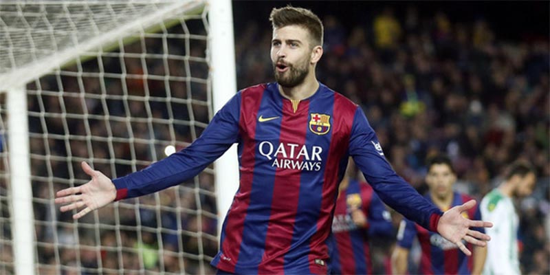 برشلونة يمدد عقد مدافعه بيكي حتى 2022