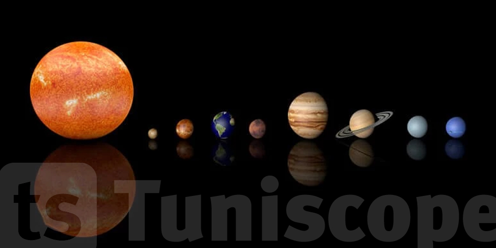 شنوّة الحكاية؟ ''جسم'' غامض يظهر فوق الشمس!