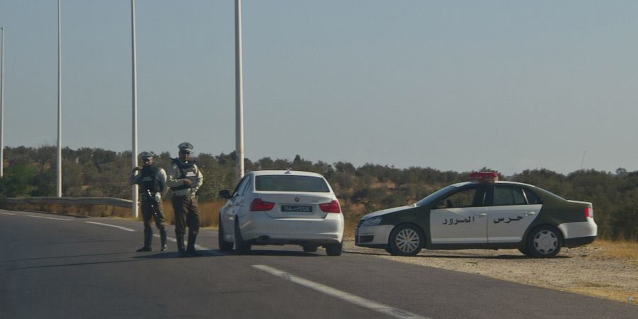 الذهيبة: ضبط شاحنة يعتزم سائقها تهريبها إلى القطر الليبي