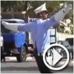En vidéo: Hommage à un policier de la circulation 