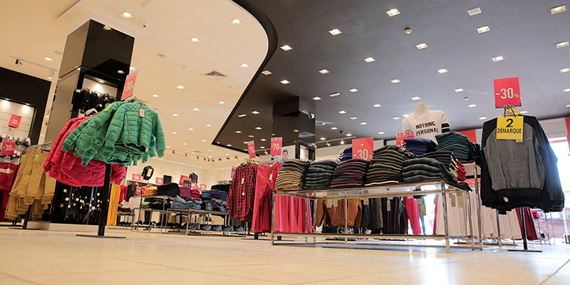 Les commerces autorisés à ouvrir le soir dès la deuxième moitié de Ramadan