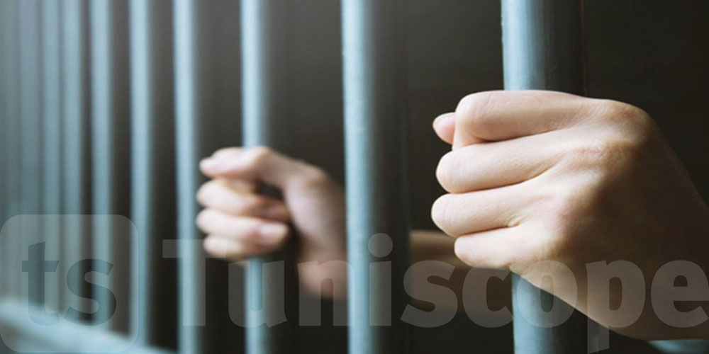 الملاسين: إيداع صاحب مقهى وعاملين معه السجن بشبهة الرهان الرياضي الإلكتروني