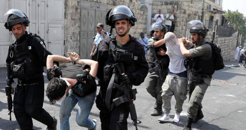الاحتلال يعتقل 12 مواطناً بحملة مداهمات واسعة بالضفة والقدس