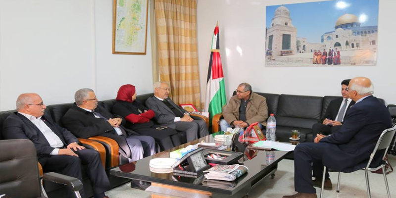 الغنوشي يتحول إلى السفارة الفلسطينية للتأكيد على وقوف تونس إلى جانب فلسطين