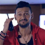 'النيابة المصرية تنذر رامز جلال بعدم عرض برنامجه 'رامز واكل الجو