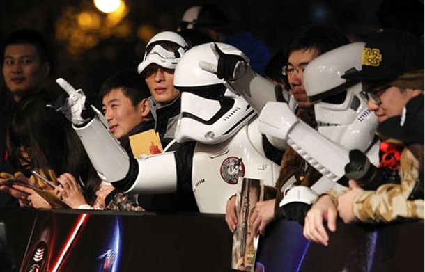 Le nouveau Star Wars bat tous les records avec 1 milliard de recettes mondiales en 12 jours