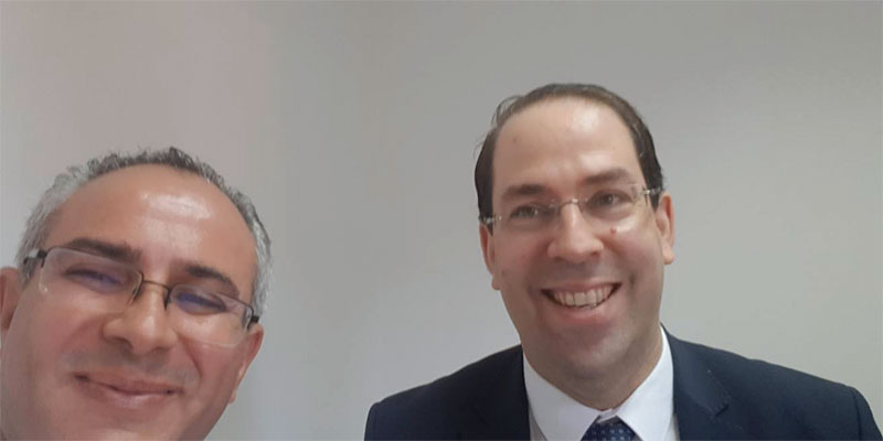 En photos : Après son cri d’alarme face à la pénurie de médicaments, un médecin raconte sa rencontre avec Youssef Chahed