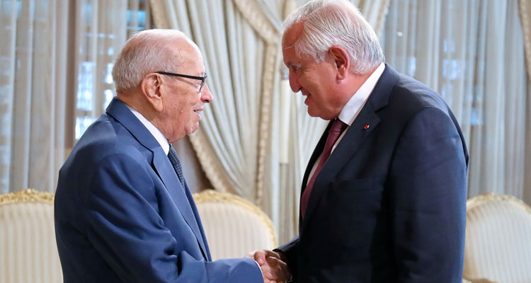 En vidéo : Béji Caïd Essebi reçoit Jean-Pierre Raffarin