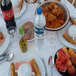 En photos-Un repas pour chaque tunisien : 100 repas distribués, hier