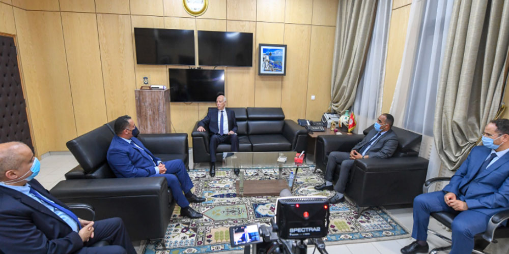 في غياب هشام المشيشي: رئيس الجمهورية يجتمع بعدد من إطارات الداخلية في مقر الوزارة