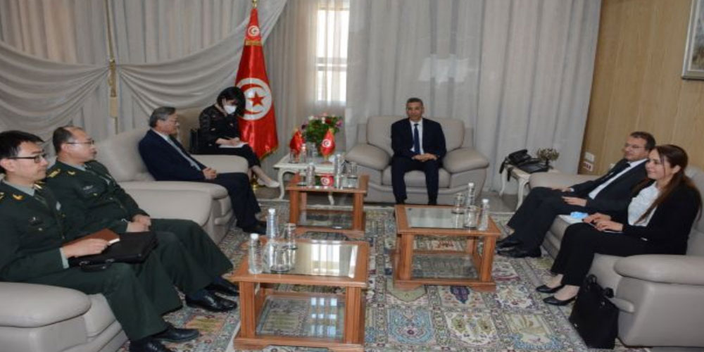 تدعيم التعاون الثنائي محور لقاء وزير الداخلية بسفير جمهورية الصين الشعبية بتونس