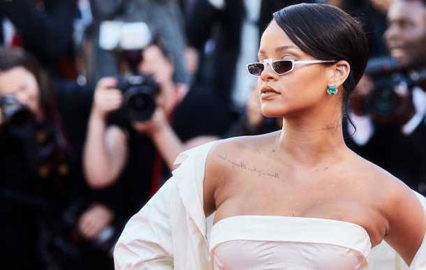 En photos-Festival de Cannes 2017 : Rihanna fait sensation dans une robe bustier blanche…