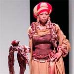 La Robe chocolat signée Salah Barka et Carlos Marsal