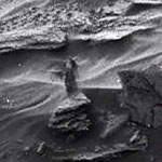 Le robot Curiosity capte une mystérieuse silhouette sur mars