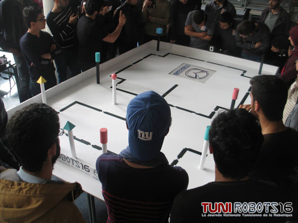 robots16-280416-4.jpg