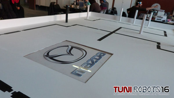 robots16-280416-6.jpg